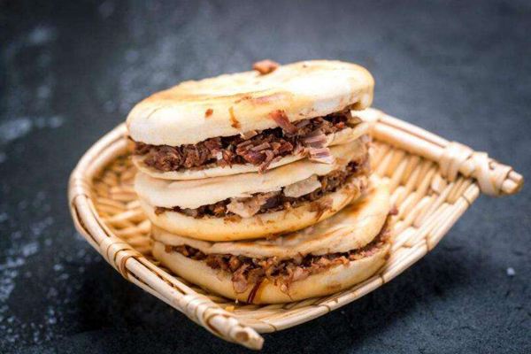 萬陸吉品肉夾饃