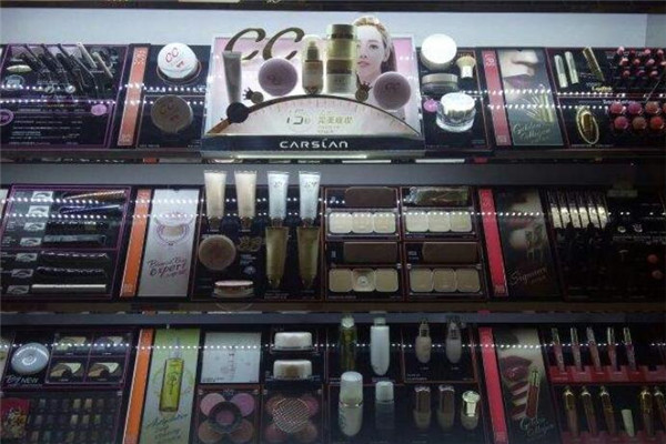 卡姿蘭彩妝