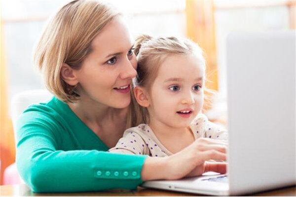 愛聞思智能英語