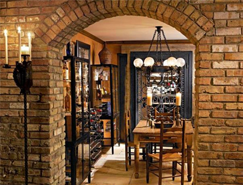 中領(lǐng)匯酒窖