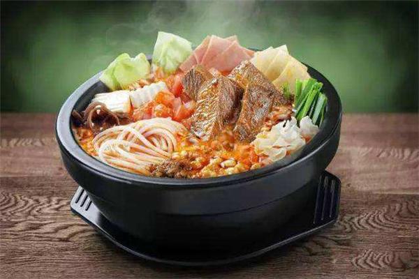 俏狀元大骨米線