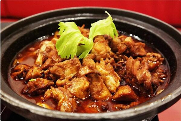 清遠一品鮮脆香雞煲