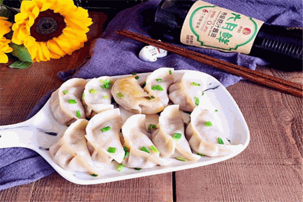 北方溪水餃子館