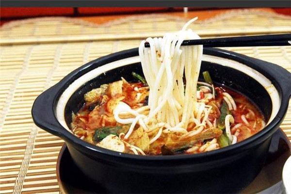 肥婆特色罐罐米線