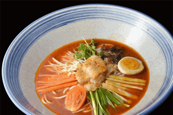 七碗海樹(shù)番茄魚米線