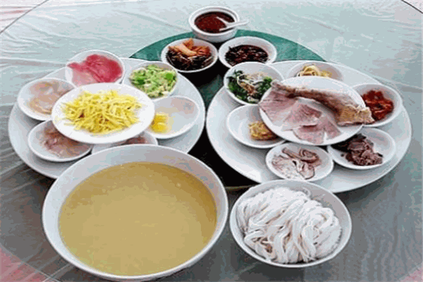 萬(wàn)利過(guò)橋米線