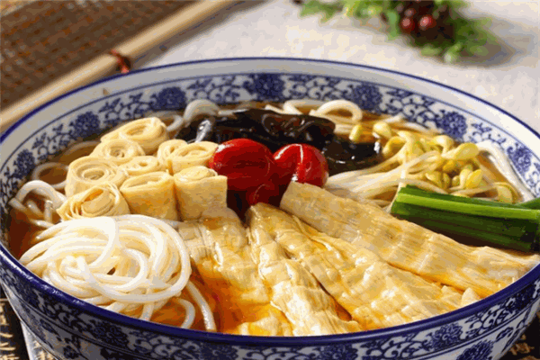 御香源云南過(guò)橋米線