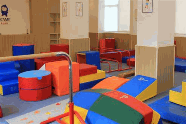 TOTSCAMP美式嬰幼兒育樂(lè)中心