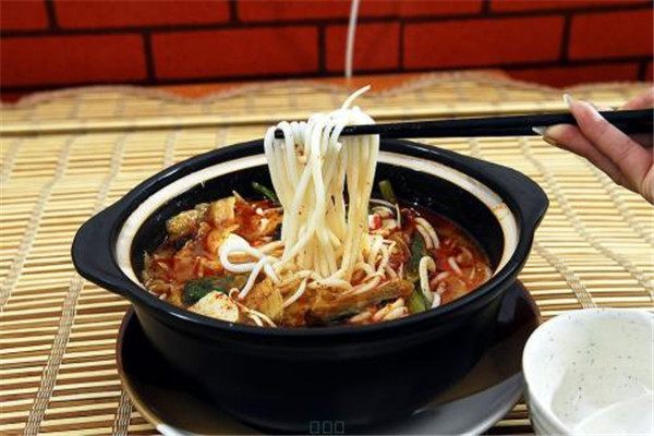 譚氏云南過橋米線