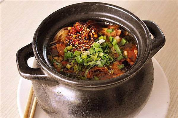 御筷胖子過(guò)橋米線