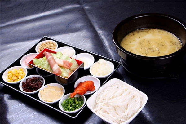 饞天下過(guò)橋米線麻辣燙