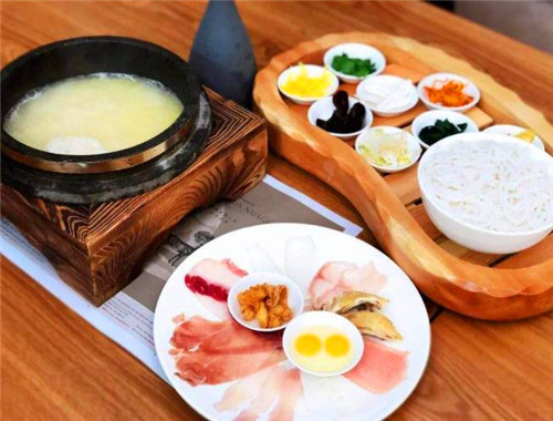 嘗香絲過橋米線