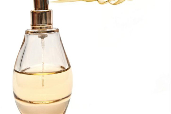 喜納詩(shī)香水吧