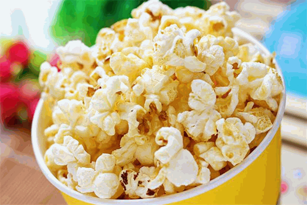 讒嘴貓咪爆米花