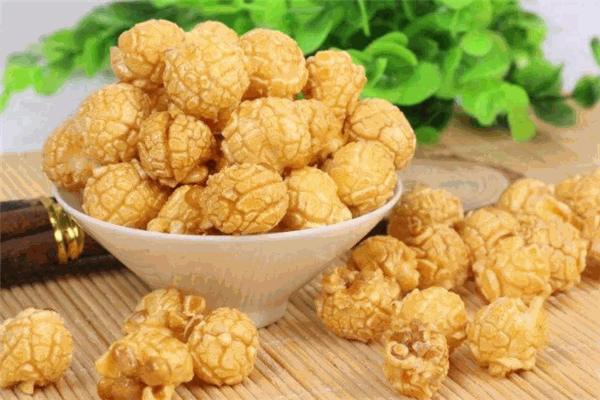 讒嘴貓咪爆米花