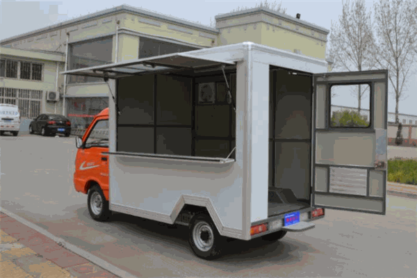 萬(wàn)里留香小吃車