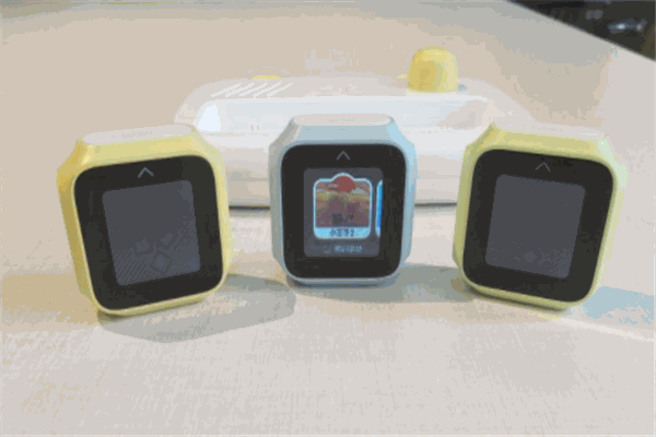 梧童指尖機器人