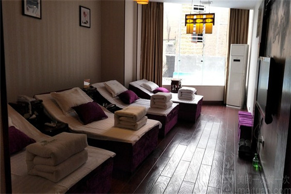 億家康快樂(lè)養(yǎng)生館