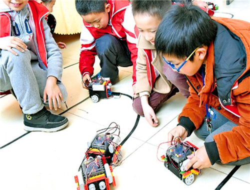 酷吧機(jī)器人