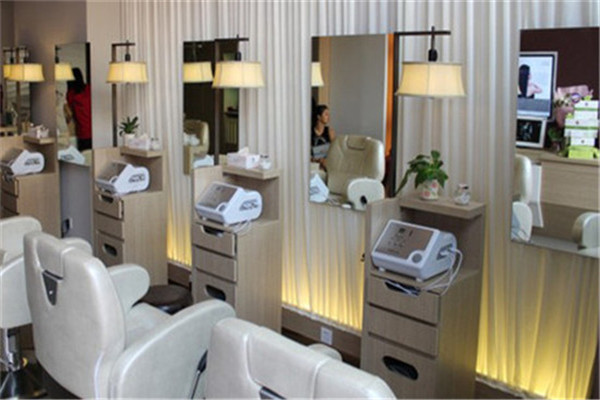 誠草養(yǎng)發(fā)館