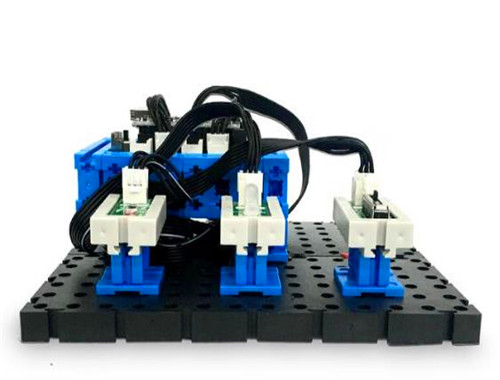 咔嗒爸爸機器人教育