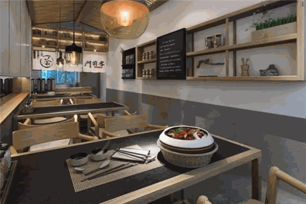 林記港式煲仔飯