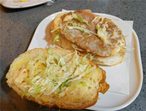 壹豬豬扒包創(chuàng)研坊