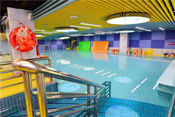 泡泡屋嬰兒游泳館