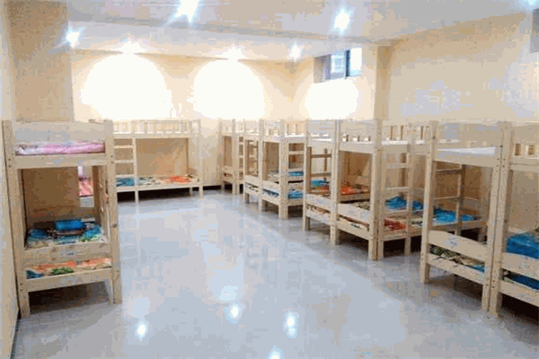 東關(guān)中心幼兒園