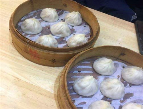 尊客來蟹黃湯包