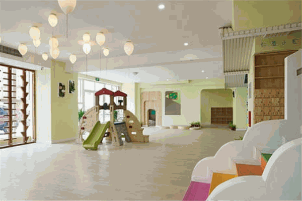 格林藍(lán)庭雙語幼兒園