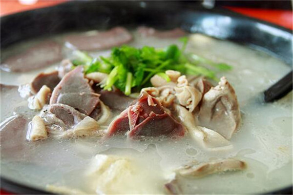 悠然自得老鴨粉絲湯