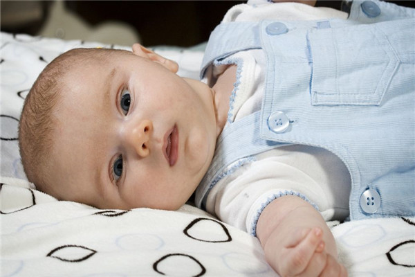 可愛(ài)熊嬰兒用品