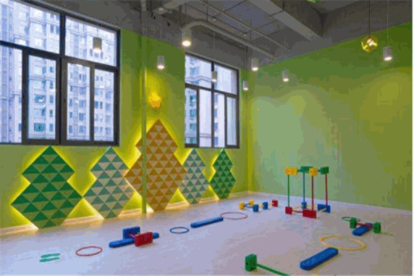 彩虹鳥日式早教中心