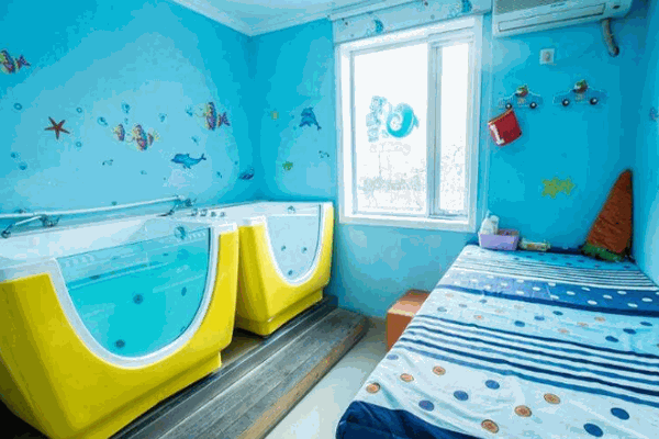 Cai.s Holley嬰兒游泳館