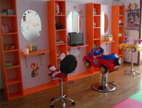 寶貝不哭兒童理發(fā)店