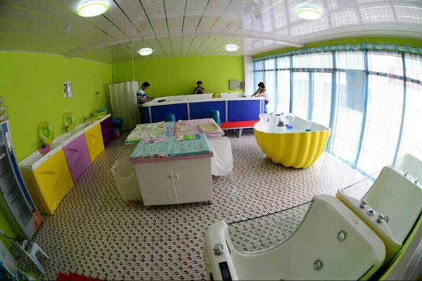 家有寶貝嬰兒游泳館