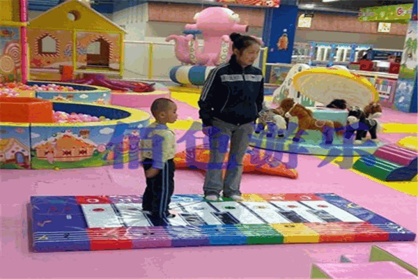 永嘉佰色游樂設(shè)備