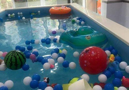 小海豹嬰幼兒游泳館