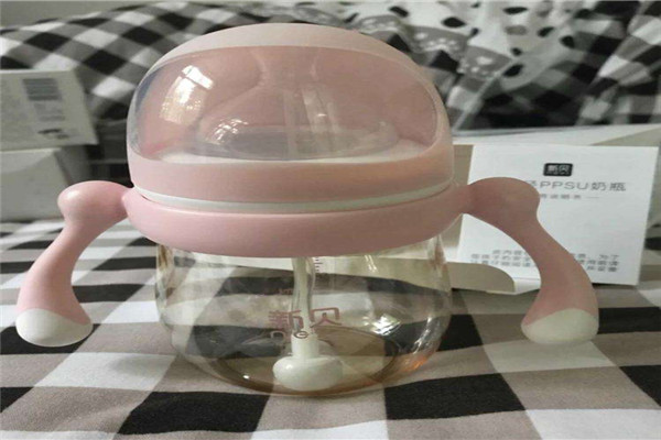 新貝奶瓶