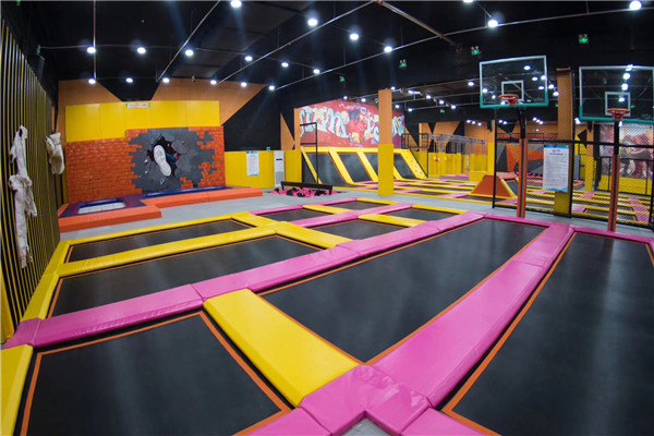 西安悅度蹦床公園