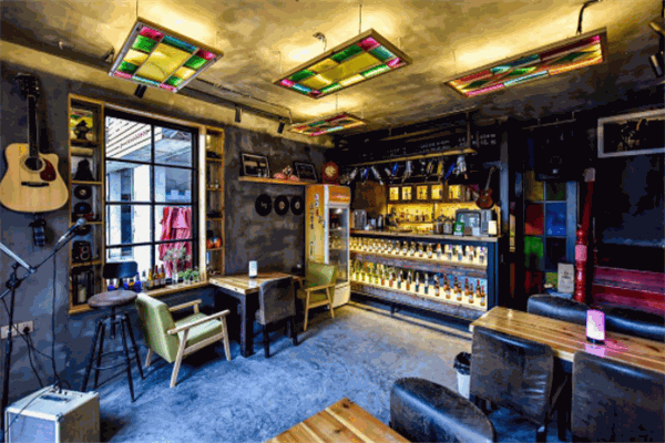 牛大牛二小酒館