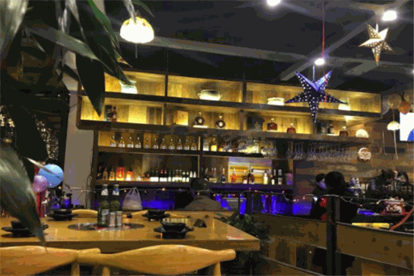 鳳椰傳奇音樂餐廳