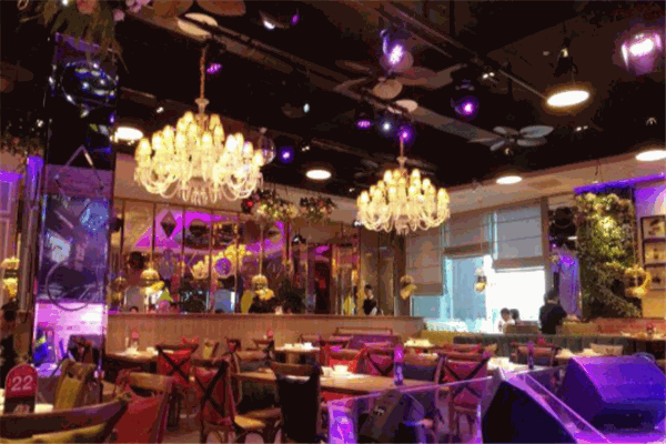 鳳椰傳奇音樂餐廳