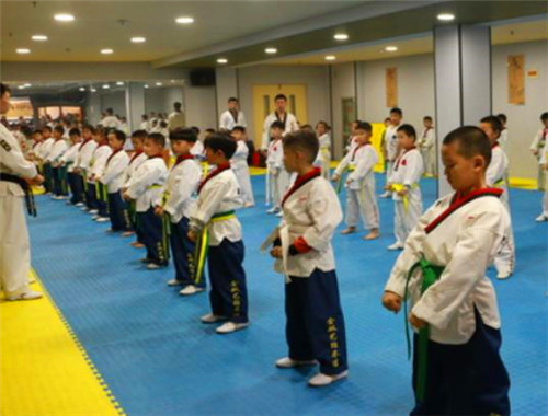弘藝跆拳道