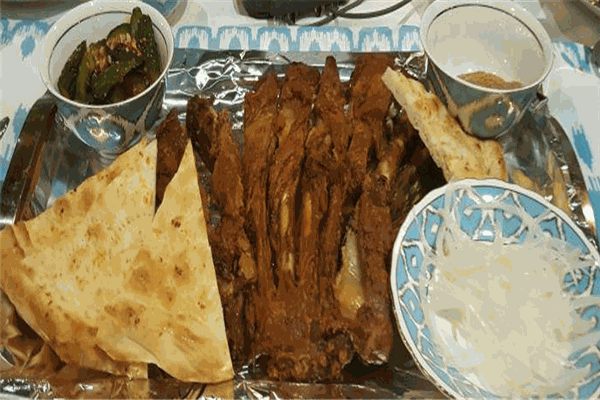 父親新派西域美食