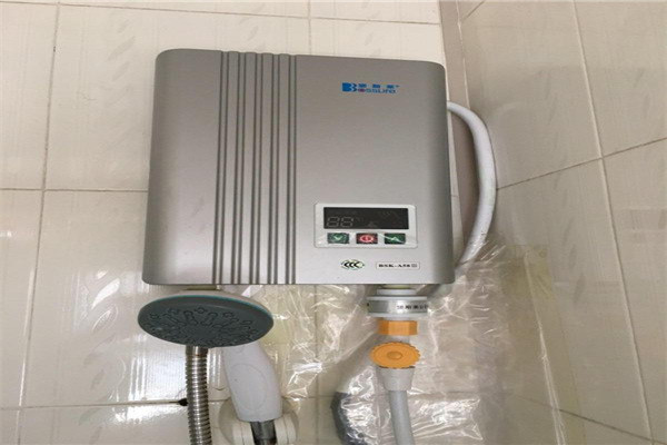 堡斯萊電熱水器