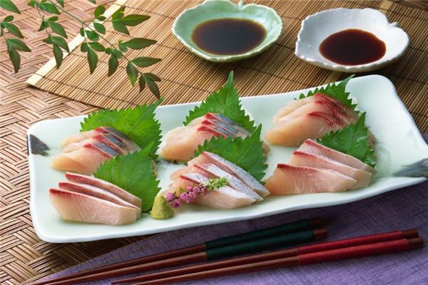 團(tuán)團(tuán)愛(ài)壽司