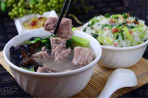 余記菜飯骨頭湯