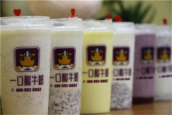 奔娃一口酸牛奶